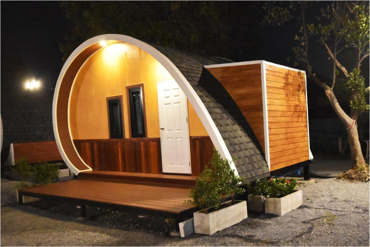 Tiny Hut Resort Bangkok Luaran gambar