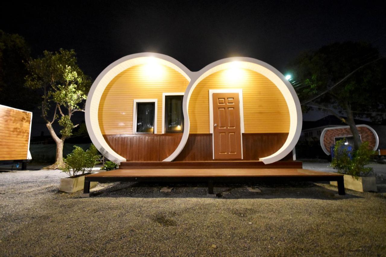 Tiny Hut Resort Bangkok Luaran gambar